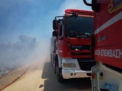 Πύργος: Δύο φωτιές σε Παλαιοβαρβάσαινα κ...