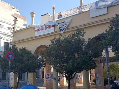 Έσπερος: Κατάντησε χώρος αφισοκόλλησης, ...