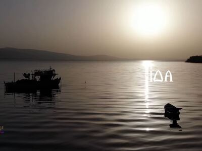 Τριχωνίδα: Οι πιο γνωστές παραλίες της μ...