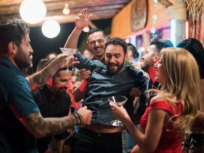 ΠΑΝΩ ΑΠΟ 12000 ΠΑΤΡΙΝΟΙ ΠΗΓΑΝ ΝΑ ΔΟΥΝ ΤΟ...