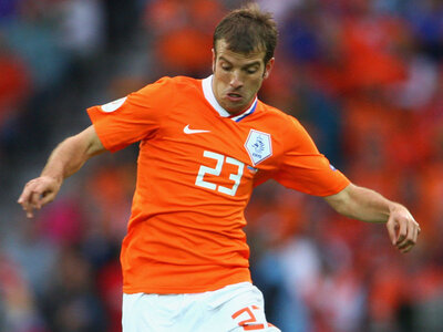 Η Ολλανδία αντιμετωπίζει το Καμερούν (21.30, ΕΤ-1)