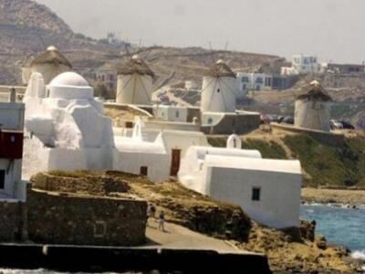 Παραδόθηκε ο μπράβος που χτύπησε άγρια τ...