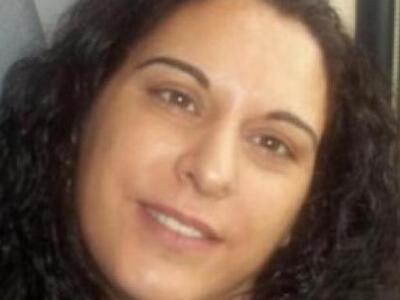 Η Κερκυραία που αναζητά τη δίδυμη αδελφή της 