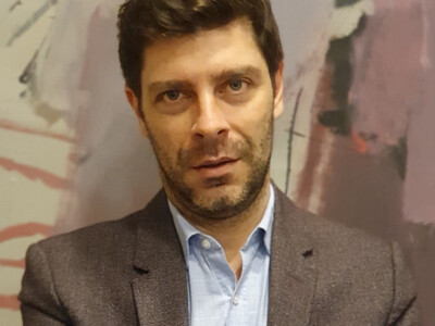 Πώς υποδέχθηκαν τα διεθνή ΜΜΕ τον πρώτο ...