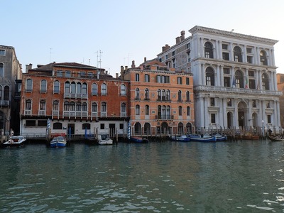 Βενετία: Πρόστιμα σε γονείς επειδή τα πα...