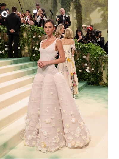 Μπρούνα Μαρκεζίνε με Tory Burch