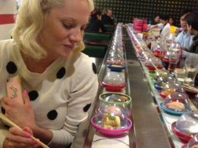 ΔΕΙΤΕ το προσκλητήριο για το γάμο της Τζ...