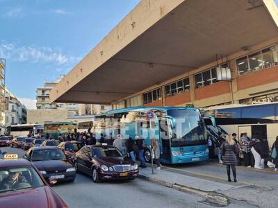 Πάτρα: Όπου φύγει, φύγει για Χριστούγενν...