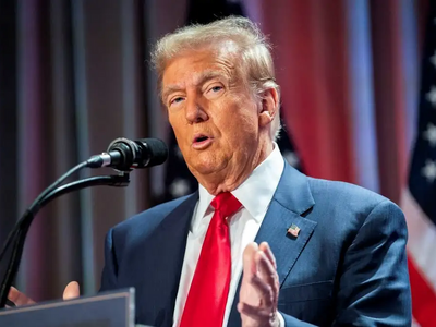 Ο Ντόναλντ Τραμπ θα επιβάλει δασμούς 25%...