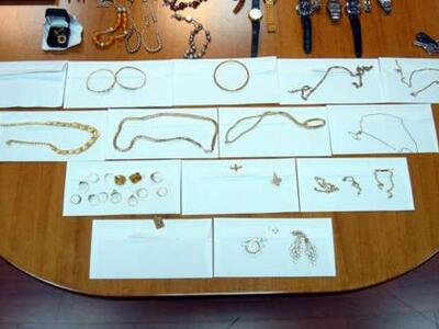 Έκανε την πλούσια και είχε ρημάξει τα χρυσοχοεία