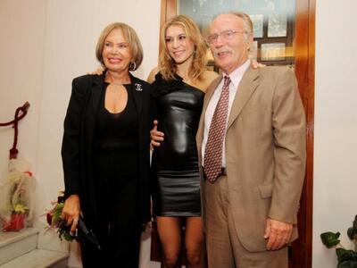 Η Ρίκα Διαλυνά, η Ζέτα Δούκα και ο Ντίνος Καρύδης