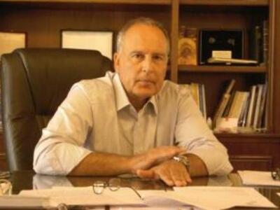 Τέλος στα σενάρια έδωσε χθες ο Μάκης Παρ...