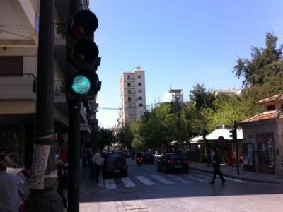 Πάτρα:Πεζοδρομήσεις, ποδηλατόδρομοι, αντ...