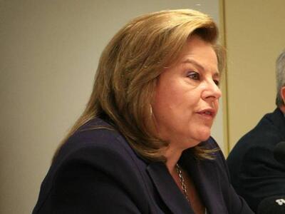 Και η Κατσέλη μεταξύ των επίδοξων διαδόχ...