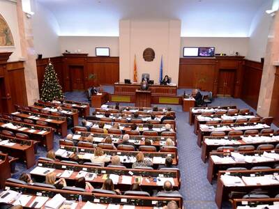 Σκόπια: Αύριο η κρίσιμη ψηφοφορία στη Βο...