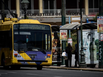 Πειραιάς: Άγνωστοι ξυλοκόπησαν οδηγό τρό...