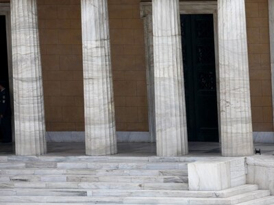 Τα σκανδαλώδη ΜΜΕ της Βουλής των Ελλήνων 