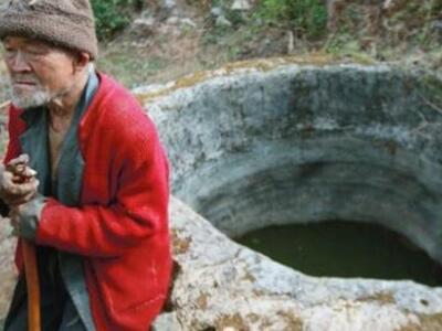 Tο 60% των υπόγειων υδάτων στην Κίνα θεω...