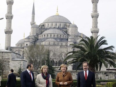 Εντυπωσιάστηκε η Μέρκελ από την Αγία Σοφία 