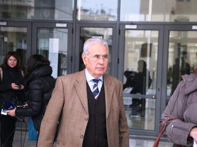 Όλο και το φέρνει να ψηψίσει Σταύρο Δήμα...