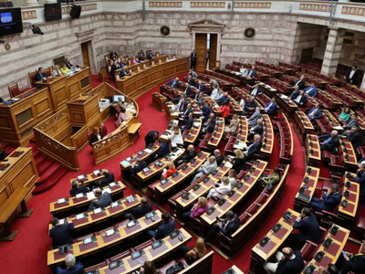 Βουλή: Τα 6 μέτρα που ανακοίνωσε ο Κ. Μη...