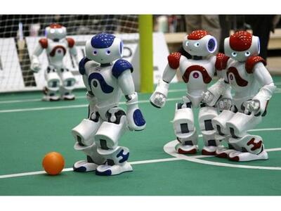 Τα ρομπότ ... στη σέντρα!