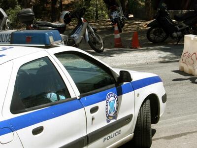 Ραφήνα: Άγνωστοι με καλυμμένα πρόσωπα μπ...