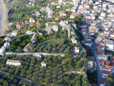 Το εντυπωσιακό Κάστρο της Κορώνης: Βενετ...