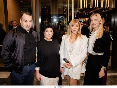 Ο εφοπλιστής Χάρης Βαφειάς, η Άννη Ηλιοπ...