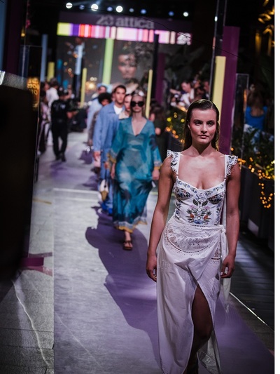 Η ΩΡΑ ΤΗΣ ΠΑΣΑΡΕΛΑΣ