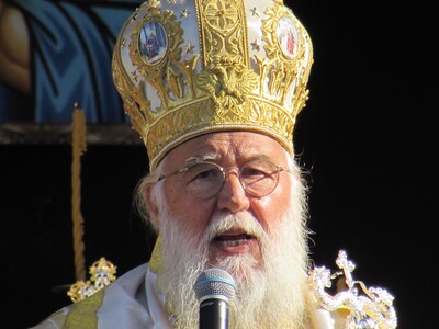 Μητροπολίτης Κέρκυρας: Πρόσχημα ο κορωνο...