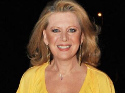 "Επίθεση" της Έλενας Ακρίτα σε...