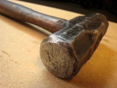 Τον σκότωσαν με βαριοπούλα και τον έθαψαν!