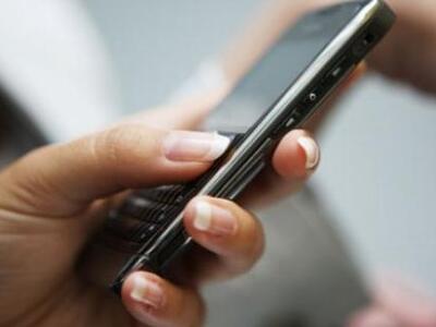 Μια περιουσία μας κοστίζουν τα κινητά τη...