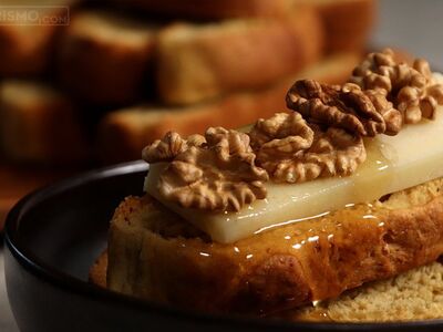 Πώς θα φτιάξετε Κυθηριώτικα παξιμάδια λαδιού