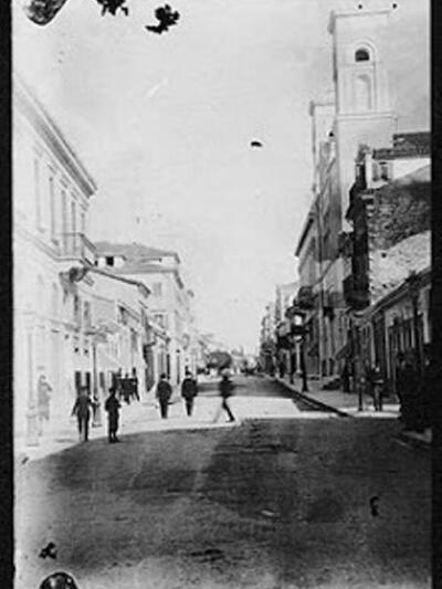 Οδός Μαιζώνος από Ερμού, κοιτάζοντας προ...