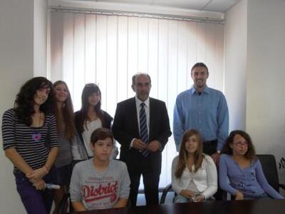 Πάτρα: Φεύγουν για... Τζακάρτα οι μαθητέ...