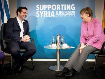 Οι πολίτες στους δρόμους και ο Τσίπρας μ...