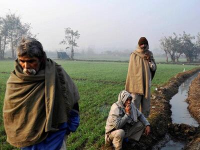 Ινδία: 128 νεκροί από το κύμα ψύχους που...
