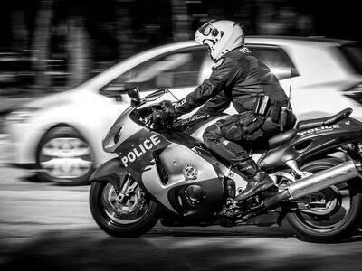 Πάτρα: ΙΧ «θέρισε» τουλάχιστον 10 σταθμ...