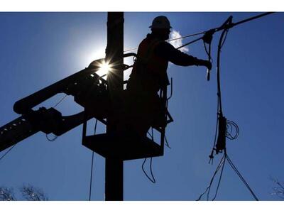 "Φρένο" στις διακοπές ρεύματος...