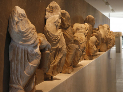 Ανέγερση νέου ελληνικού μουσείου στο Σικ...