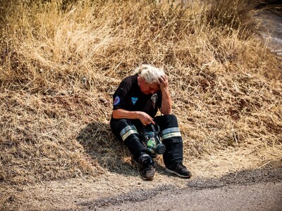 Η φωτιά, η ζωή και η ελπίδα... είναι γέν...