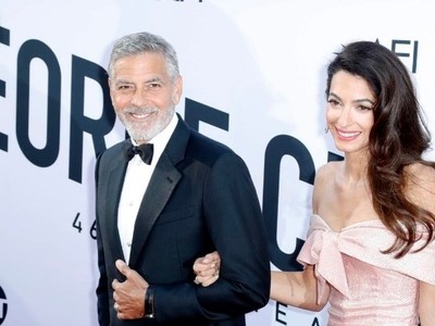 Τo Ίδρυμα Κλούνεϊ για τη δικαιοσύνη εγκα...