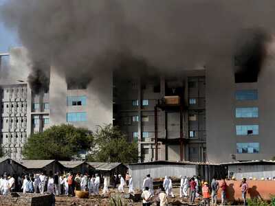 Ινδία: Πέντε άνθρωποι σκοτώθηκαν από πυρ...