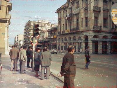 Όλα τριγύρω αλλάζουνε ...κι όλα τα ίδια ...