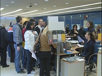 Πάνω από το ψυχολογικό όριο του 10% η ανεργία