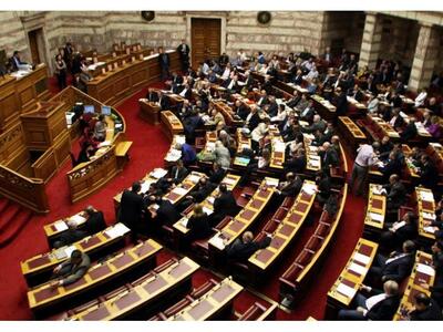 LIVE - Η συζήτηση στη Βουλή