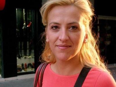 Eπιχειρηματίας φλέρταρε την Δούρου: &quo...