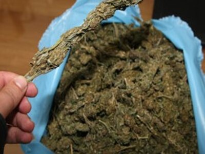 Μετέφεραν σάκους με ναρκωτικά με τα ...πόδια